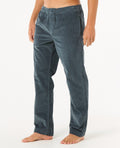 Pantalón Rip Curl Classic Surf Cord Beach Pant azul marino – Vista lateral, detalle de ajuste holgado.