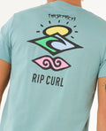 Detalle trasero de la Camiseta Rip Curl Search Icon Tee verde agua – Estampado artístico con logo Rip Curl