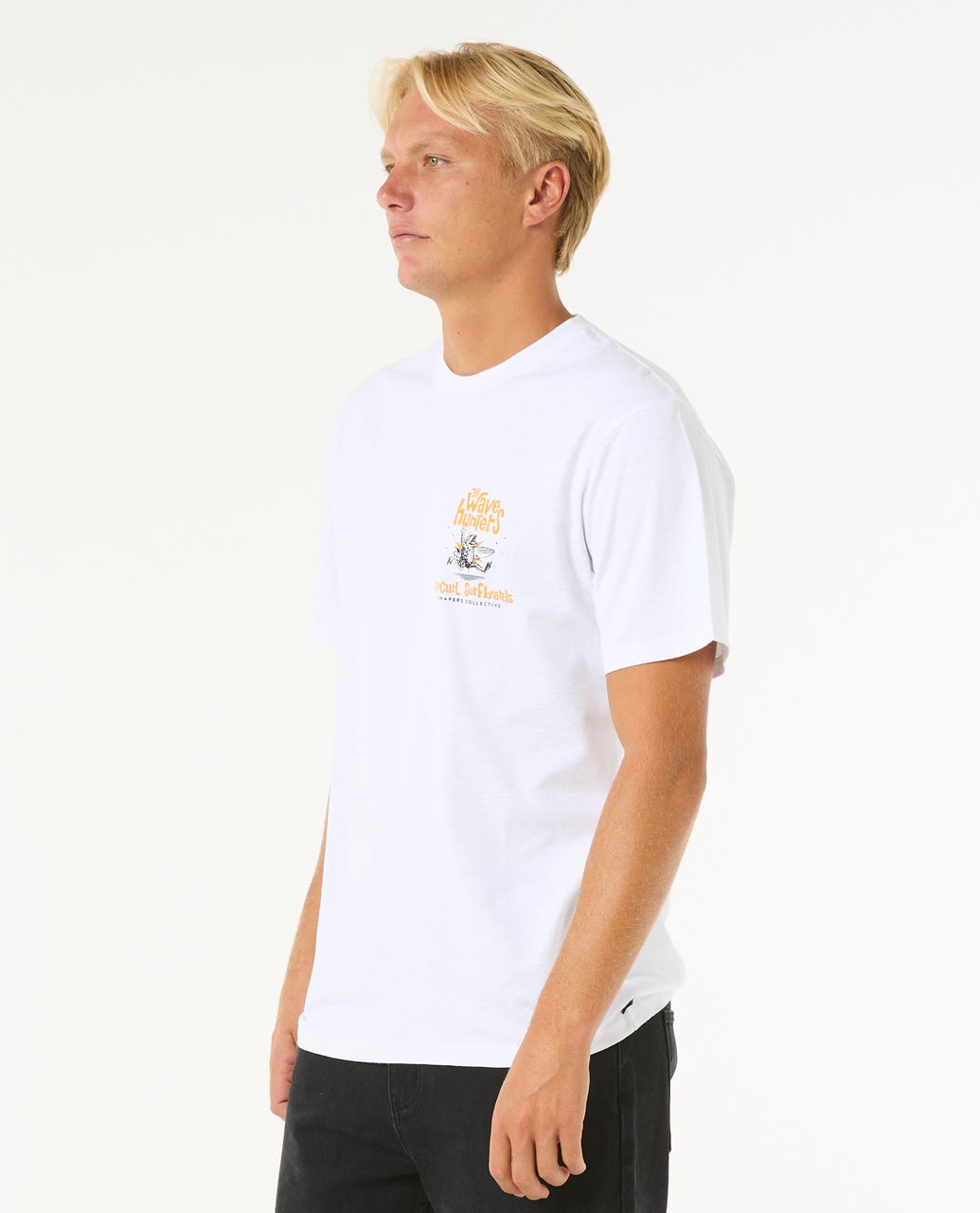 Camiseta blanca Rip Curl Shaper Address Tee para hombre, vista lateral, corte relajado, algodón y cáñamo