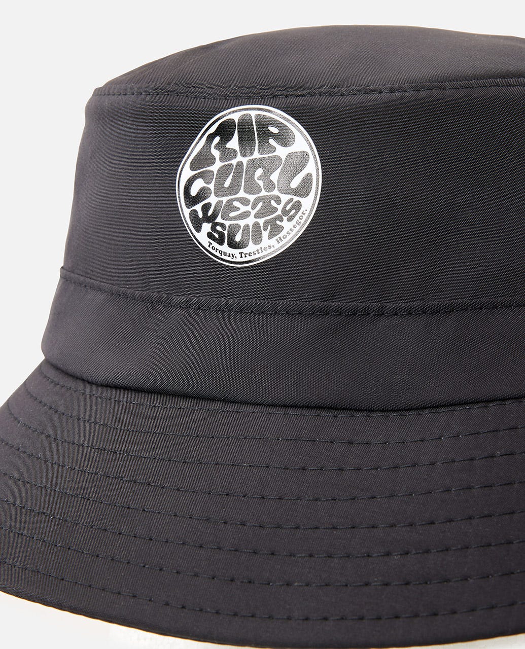 Gorro de surf Rip Curl Surf Series Hat negro con solapa desmontable para el cuello y barboquejo ajustable, protección solar UPF 50+