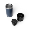 YETI Rambler 12 oz Travel Bottle color Navy azul marino con tapa desmontada y detalle de rosca interior.