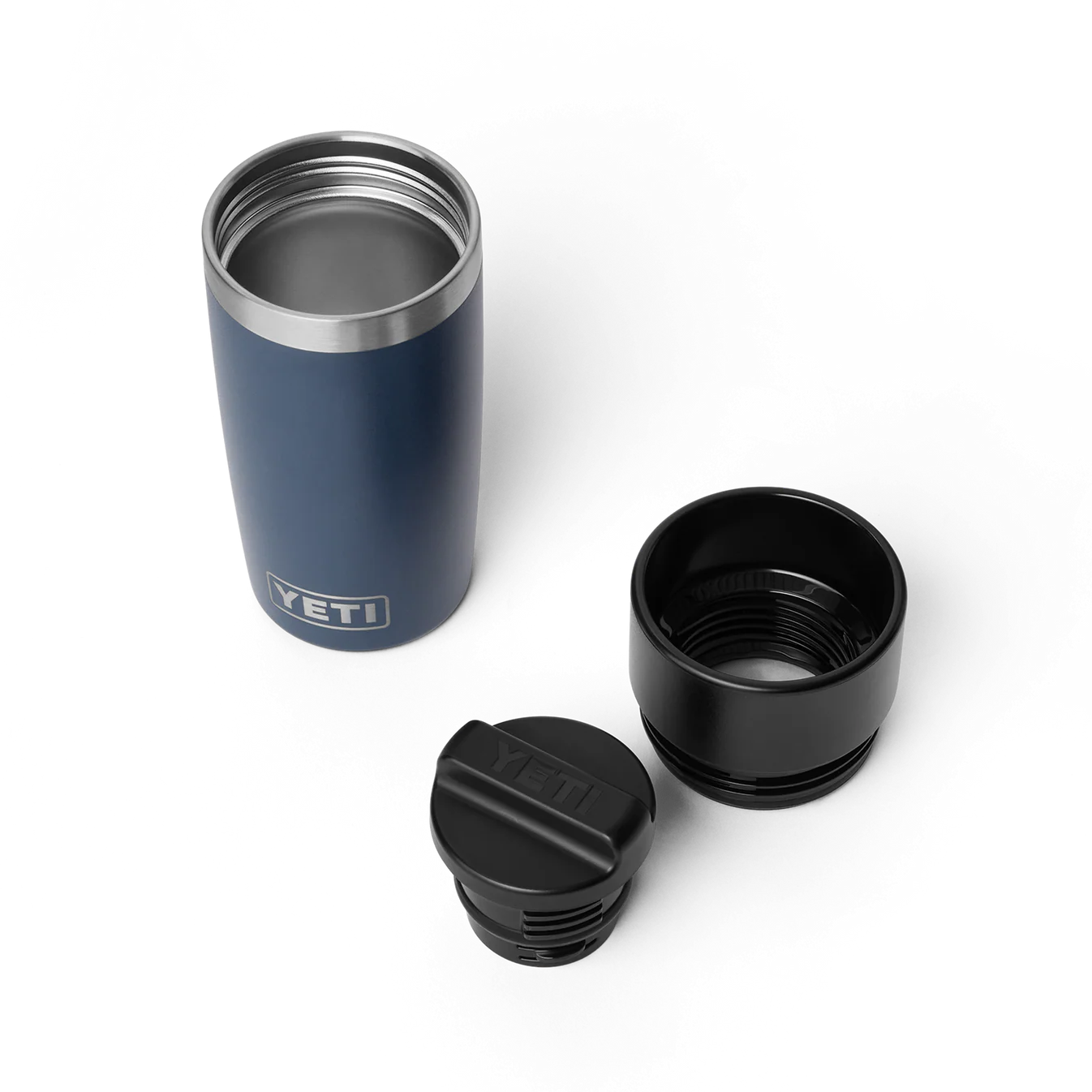 YETI Rambler 12 oz Travel Bottle color Navy azul marino con tapa desmontada y detalle de rosca interior.
