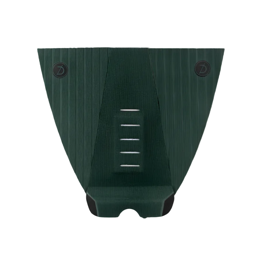 Grip de surf de tres piezas Deflow 3 Piece Traction en color verde British Racing Green, vista frontal con arco central de 5 mm y patrón de líneas en laterales sobre fondo blanco.