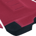 Primer plano del grip Deflow 3 Piece Traction Burgundy mostrando el kick de cola de 30 mm con ángulo de 50 grados en tono rojo vino profundo.