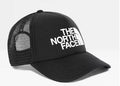 Gorra The North Face Logo Trucker Negra con el logo bordado en blanco