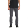 Hombre con Pantalón Volcom Vorta Denim Slim Fit Gris Easy Enzyme Grey