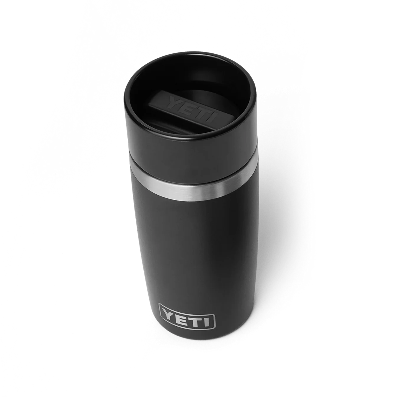 YETI Rambler 12 oz Travel Bottle color Black negro vista en ángulo con tapa antigoteo.
