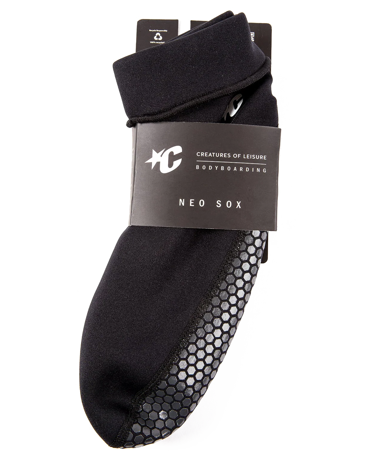 Calcetines neopreno aletas Creatures Neo Fin Sox Hi Cut negro: caña alta con hem de tobillo, suela antideslizante hexagonal gris y logo Creatures blanco.