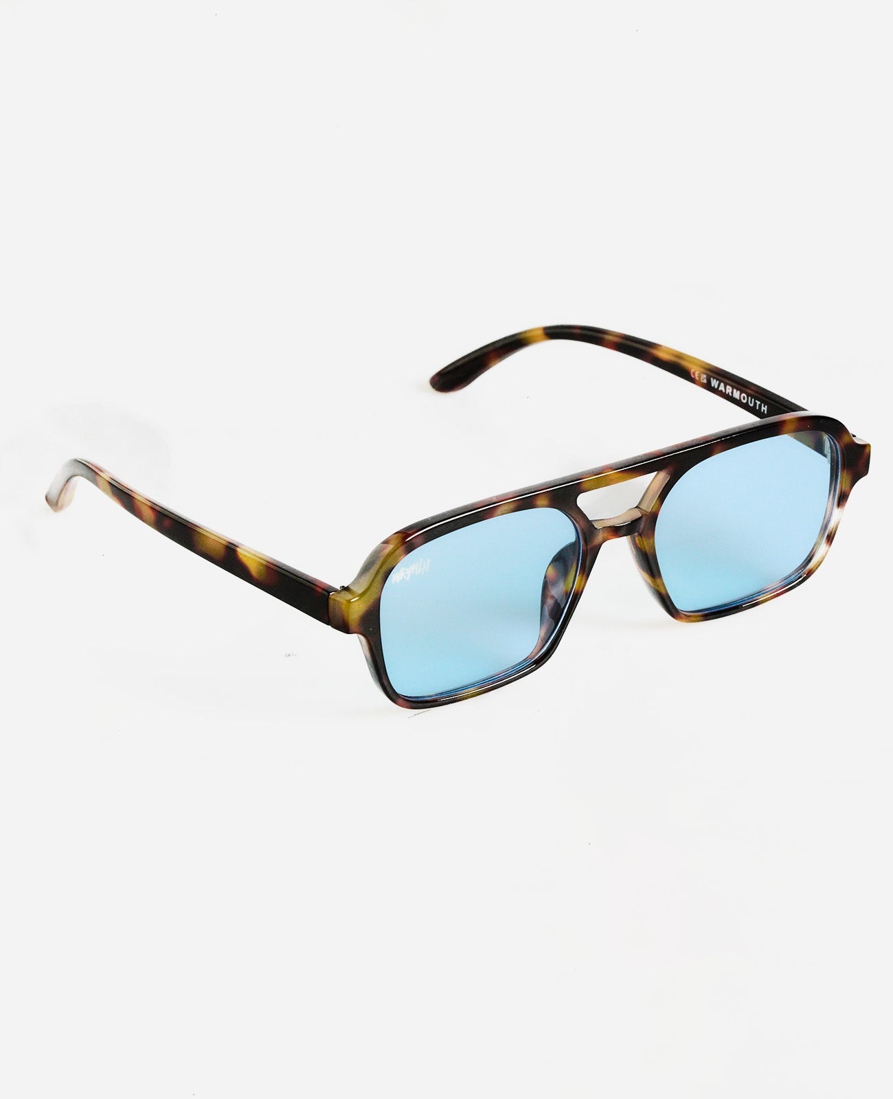 Gafas de sol Warmouth Eyewear Cowboy Cool color carey, vista lateral, diseño retro años 70 con lentes azules