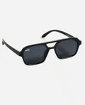 Gafas de sol Warmouth Eyewear Cowboy Cool color negro, vista lateral diagonal, detalle del puente doble y varillas gruesas