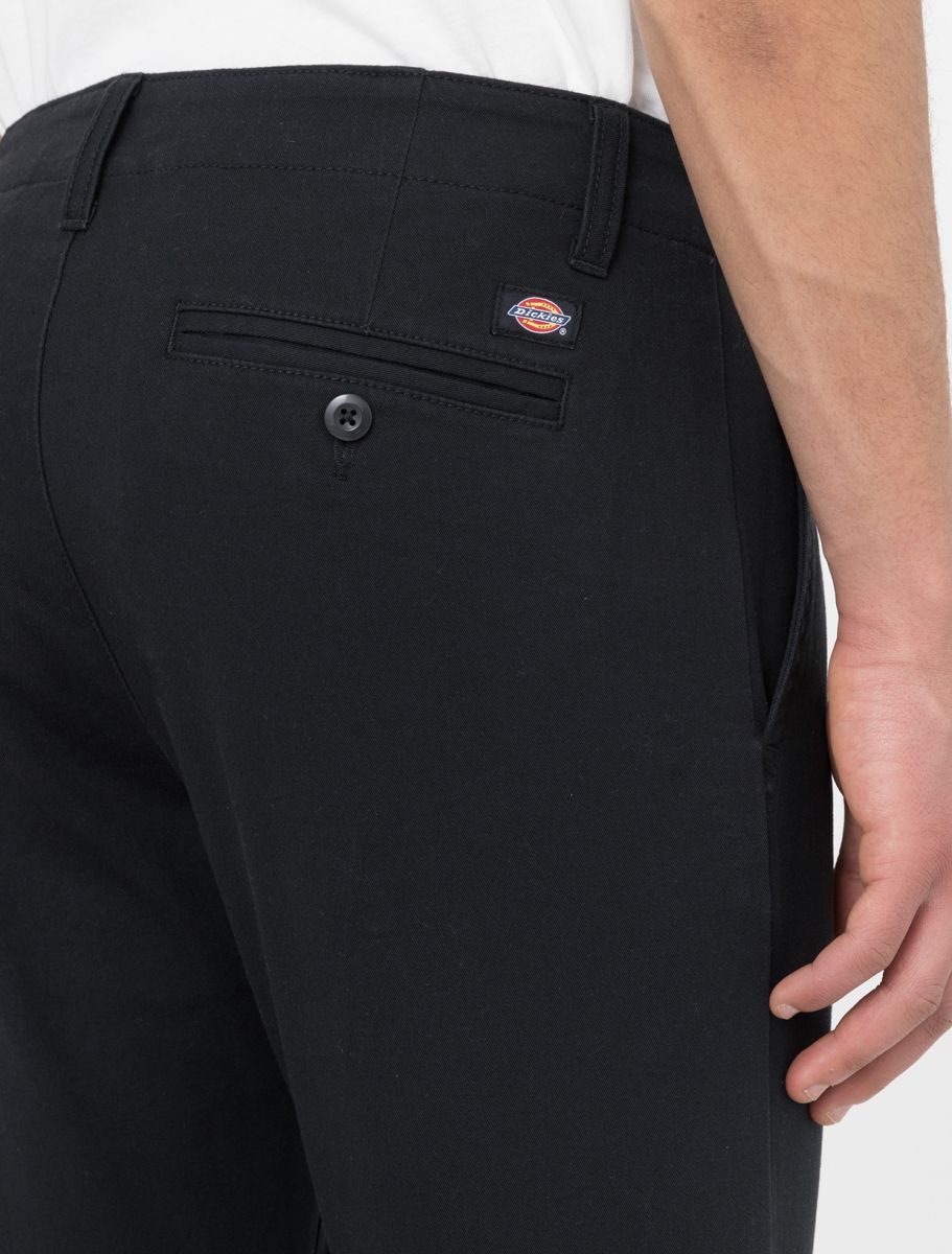 Bolsillo posterior con etiqueta de los Pantalones de Trabajo Resistentes Dickies Kerman Negros