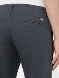 Bolsillo posterior con etiqueta de los Pantalones de Trabajo Resistentes Dickies Kerman Gris Carbón