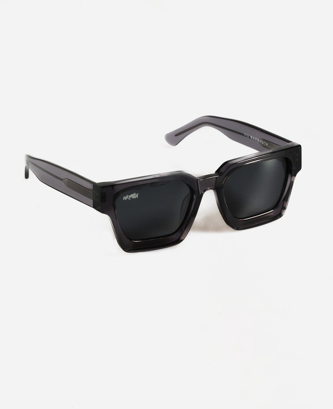 Gafas de sol Warmouth Eyewear Gentle Man Guy negras polarizadas en fondo blanco