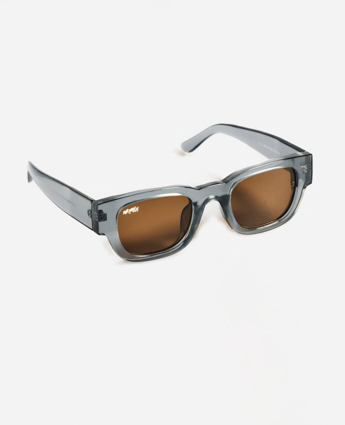 Gafas de sol Warmouth Eyewear Radical Roots, diseño cuadrado con montura gris translúcida y lentes marrones