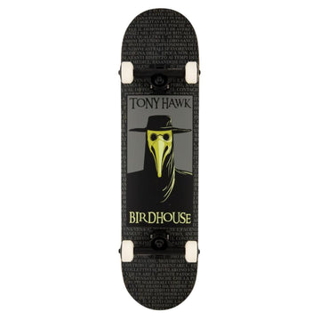Base negra del skate completo Birdhouse Stage 3 Hawk Plague Doctor con el médico de la peste de máscara dorada sobre fondo gris, textos Tony Hawk y Birdhouse, trucks negros y ruedas blancas