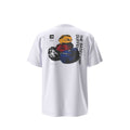 Camiseta The North Face Base Camp Duffel blanca TNF White, vista trasera, con gran gráfica estampada de bolsas Base Camp Duffel.
