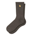 Calcetines Carhartt WIP Chase Socks Shungite con el logo Carhartt en dorado.
