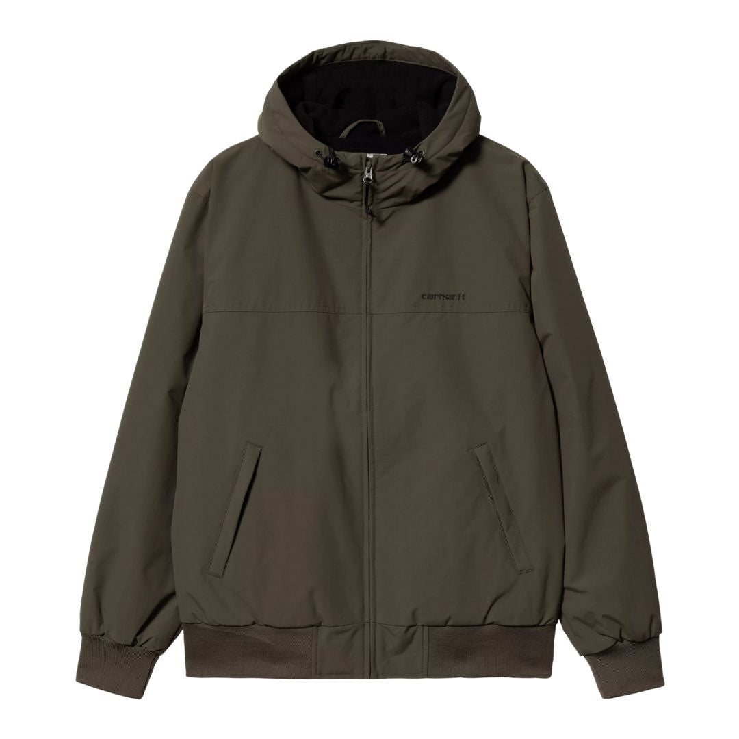 Vista frontal de la chaqueta Carhartt WIP Hooded Sail Jacket en color Cypress Black, con capucha y cierre de cremallera completa.