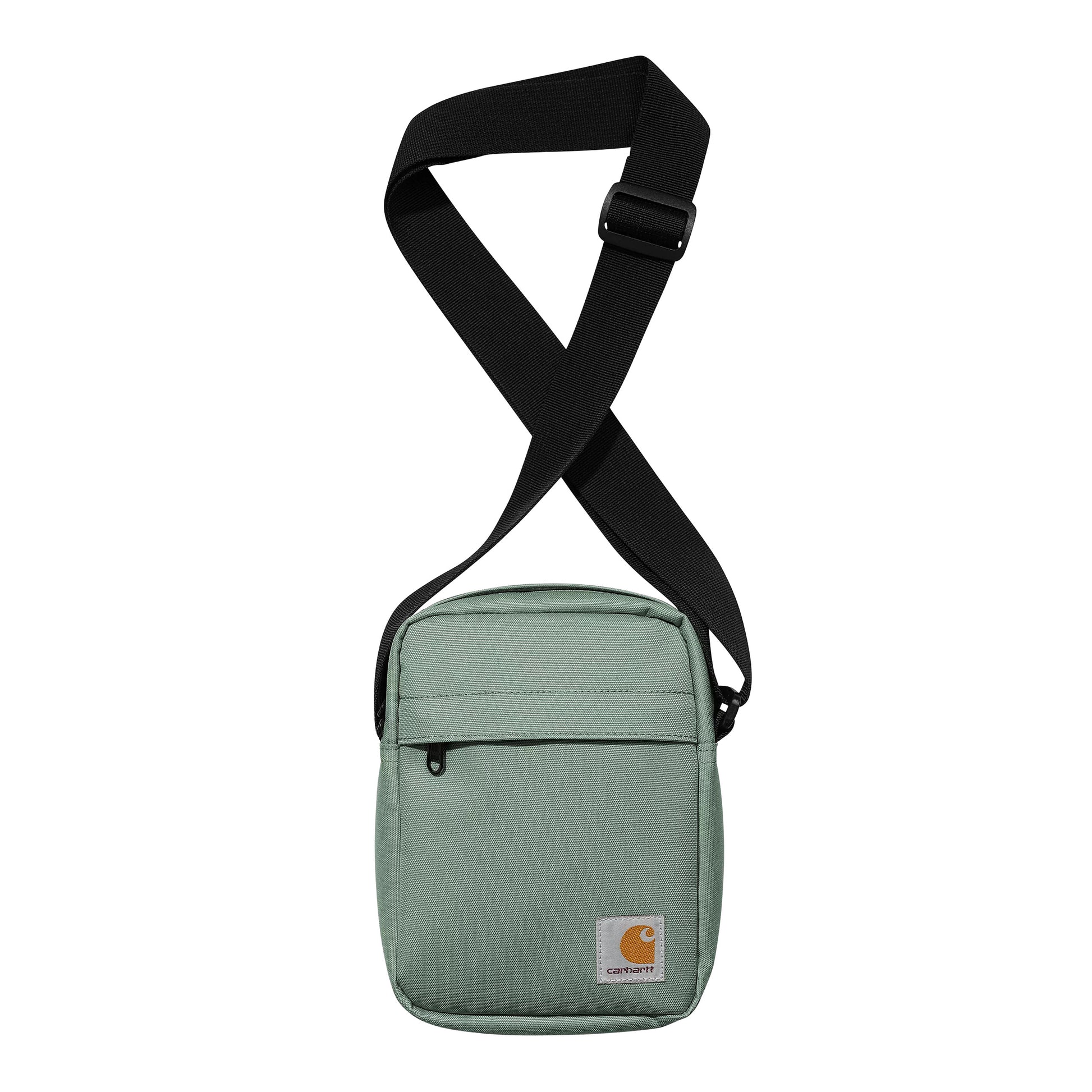 CARHARTT WIP Jake Shoulder Pouch en color Silver Pine, vista frontal con correa ajustable y diseño impermeable de poliéster reciclado.