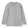 Camiseta de manga larga Carhartt WIP Chase en gris jaspeado, vista frontal plana sobre fondo blanco con el logotipo bordado en dorado en el pecho izquierdo.