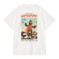 Carhartt WIP Wiptopia II T-Shirt blanca, plano trasero, gráfico completo del póster con criatura, ovnis y créditos tipográficos referenciando Detroit y Michigan.