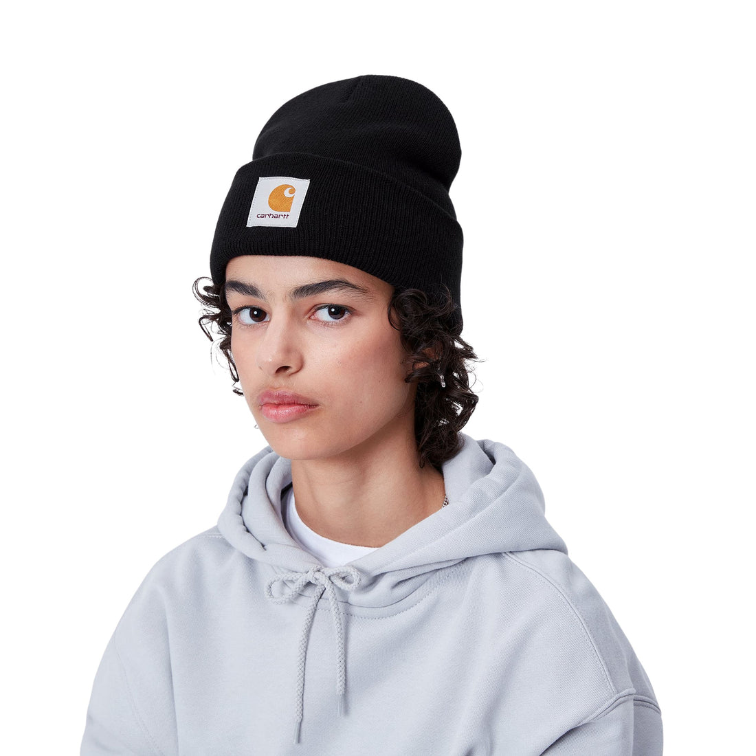 Mujer con el gorro Carhartt WIP Short Watch Hat Negro