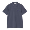 Polo Carhartt WIP S/S Chase Pique azul con el logo bordado en dorado