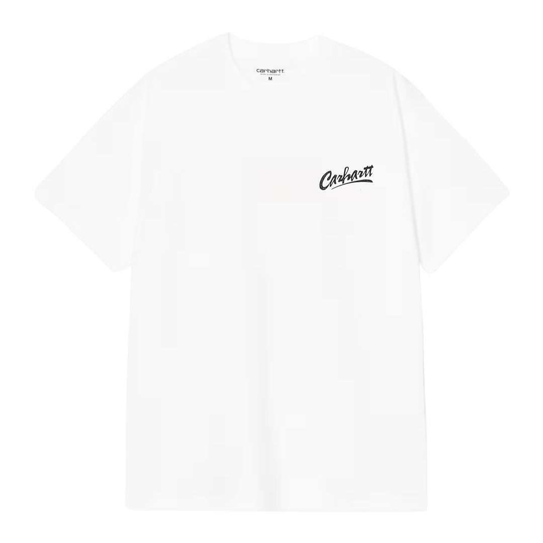Carhartt WIP S/S Pup T-Shirt en color blanco, vista frontal plana. Camiseta de lona de algodón de peso medio con cuello redondo, manga corta y logotipo Carhartt estampado en tipografía script en negro en el pecho izquierdo. Corte loose fit.