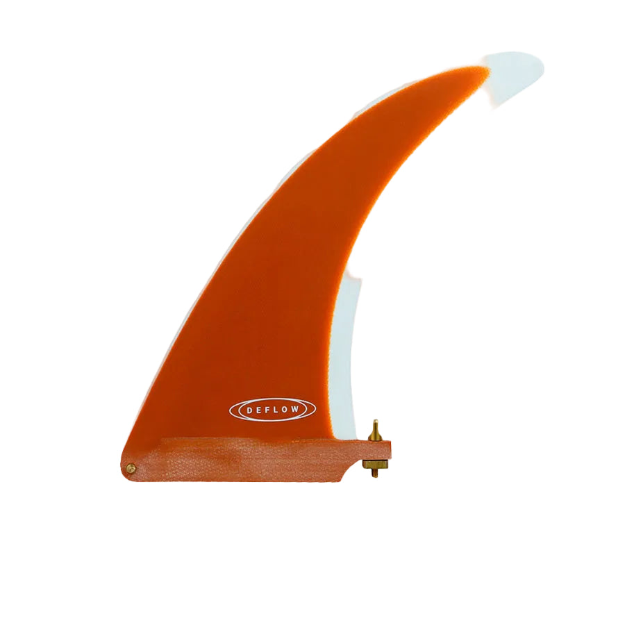 Quilla single fin Deflow Midhull 8,5" en color orange naranja cálido y luminoso, vista frontal mostrando el template hull-type en fibra de vidrio sobre fondo blanco.
