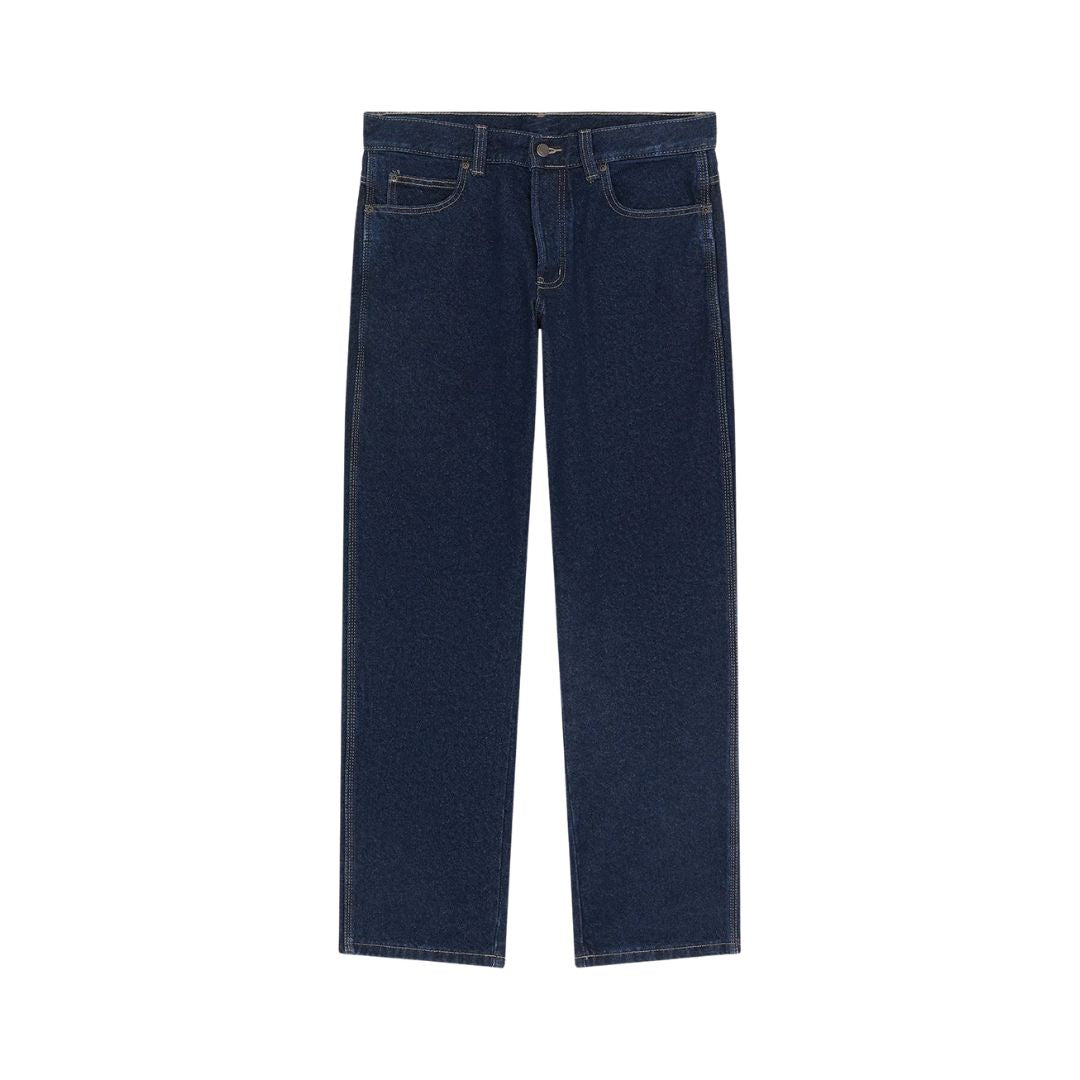 Vaqueros Dickies 983 Regular Straight Jeans rinsed, vista frontal en plano sobre fondo blanco, con botón metálico, cinco bolsillos y costuras vistas en contraste.