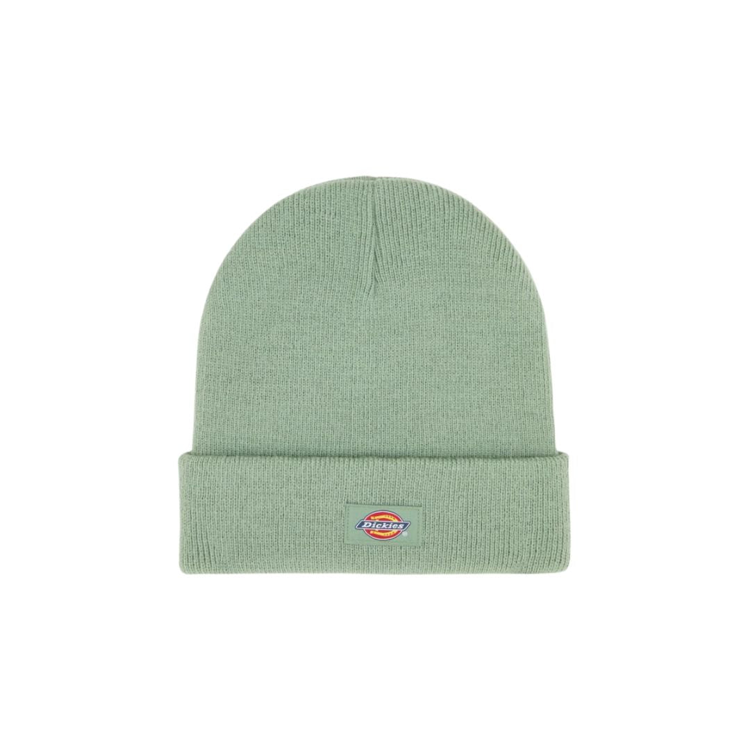 Gorro Dickies Gibsland Beanie verde Sea Spray con logotipo frontal, producto plano vista superior.