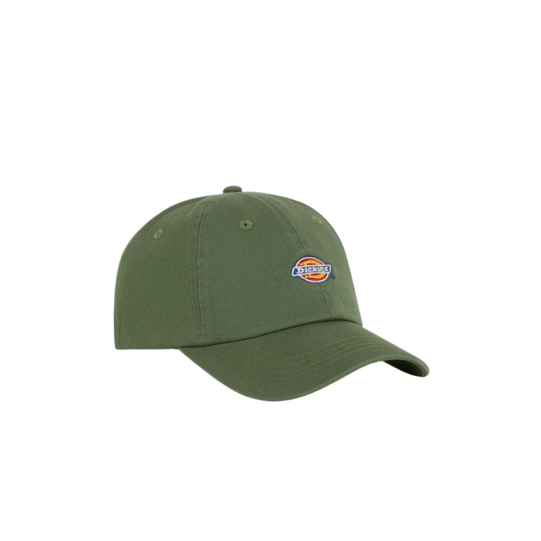 Gorra Dickies Hardwick verde Sea Spray con diseño clásico de 6 paneles y logotipo frontal.