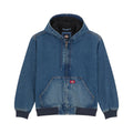 Dickies Hilham LN DNM Hood Bomber, chaqueta vaquera azul lavado en plano frontal con cremallera, cordón de la capucha, bolsillo canguro con etiqueta Dickies y forro acolchado negro.