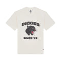 Dickies McDermitt SS Tee, camiseta blanca crudo de manga corta en plano frontal con estampado gráfico de pantera negra y el texto Dickies since 22 en el pecho.