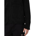 Primer plano de la parte inferior del Dickies Mount Hope Fleece color Black resaltando los bolsillos frontales y el acabado del tejido.
