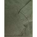 Detalle del bolsillo canguro y del puño de canalé de la sudadera con capucha Dickies Oakport Zip Hoodie verde Deep Depth, con costuras a tono y tejido de felpa.