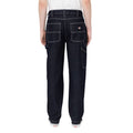 Look completo en modelo masculino con pantalón Dickies Garyville Denim indigo oscuro rinsed.