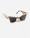 Warmouth Eyewear Katty Kat gafas de sol cat-eye con montura gruesa estampado leopard crema y marrón, lentes negras