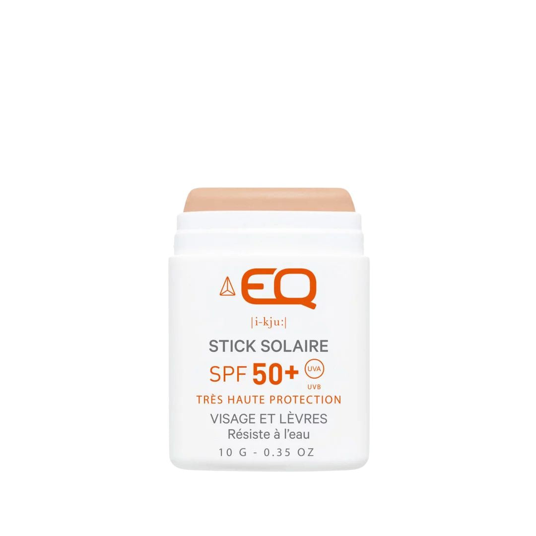 Protector solar stick EQ SPF50+ bio para rostro y labios con filtros minerales y formato portátil para deporte outdoor.