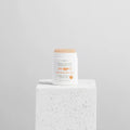 Protector solar en stick EQ SPF50+ bio formato compacto para rostro y labios con fórmula natural y resistente al agua.