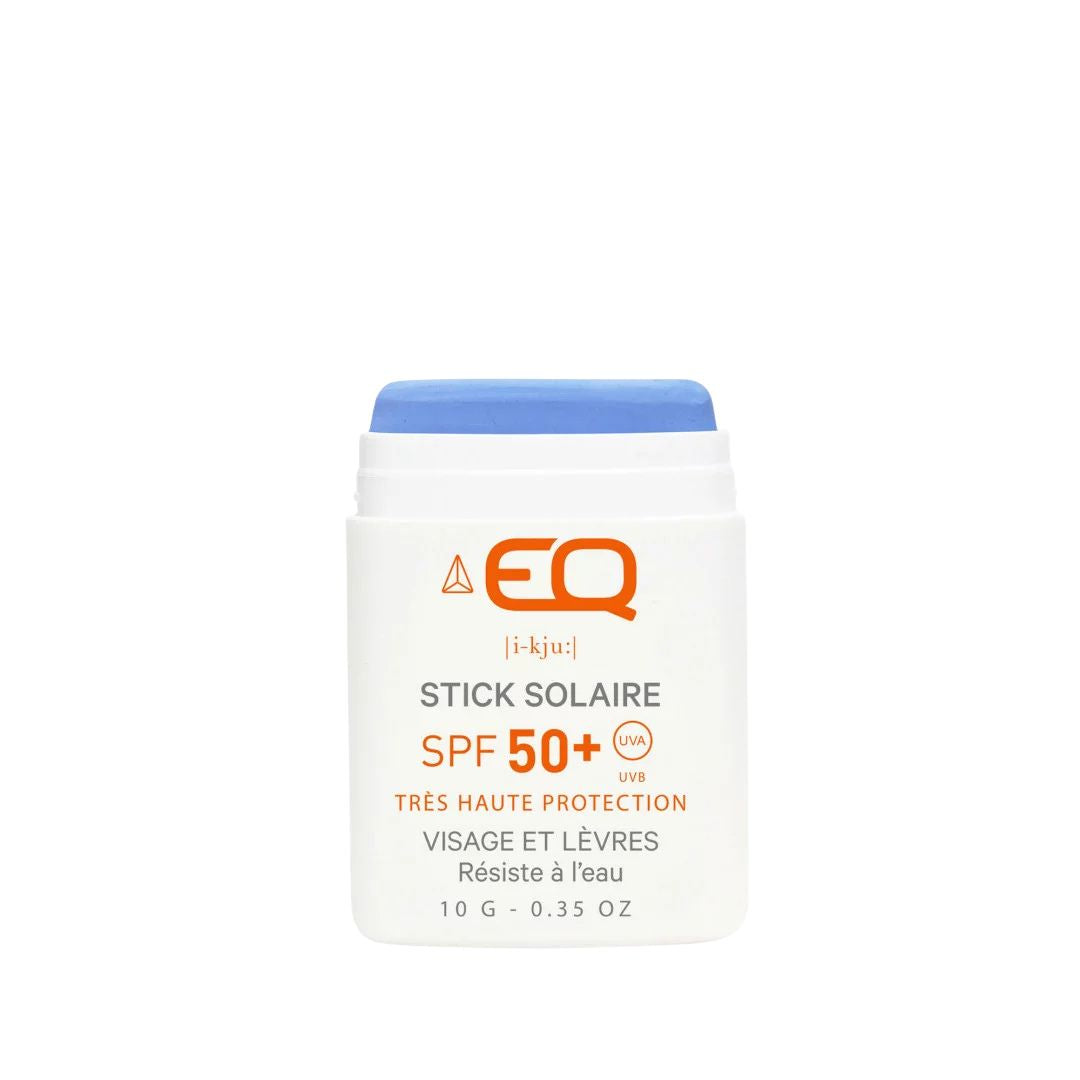 Protector solar stick EQ SPF50+ bio color blue para rostro y labios con filtros minerales y formato portátil para deporte outdoor.