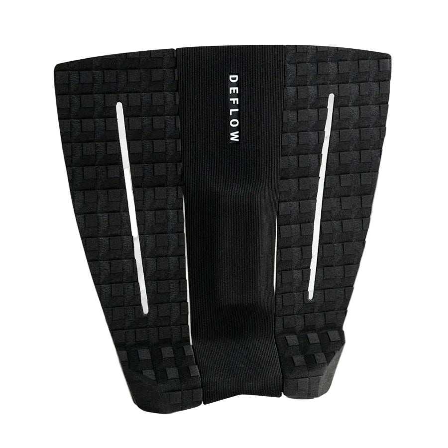 Grip de surf de tres piezas Deflow 3 Piece Pop Traction en color negro, vista frontal mostrando arco central de 8 mm y cubos texturizados en laterales sobre fondo blanco.