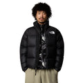 Hombre con la Chaqueta clásica The North Face 1996 Retro Nuptse Negra abierta