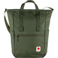 Vista frontal de la mochila Fjällräven High Coast Totepack en color mountain green con logotipo y diseño minimalista