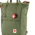 Mochila Fjällräven High Coast Totepack con luz trasera acoplada para mayor visibilidad