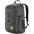Mochila Fjällräven Skule 28 color basalt vista lateral con tirantes acolchados y bolsillo elástico.