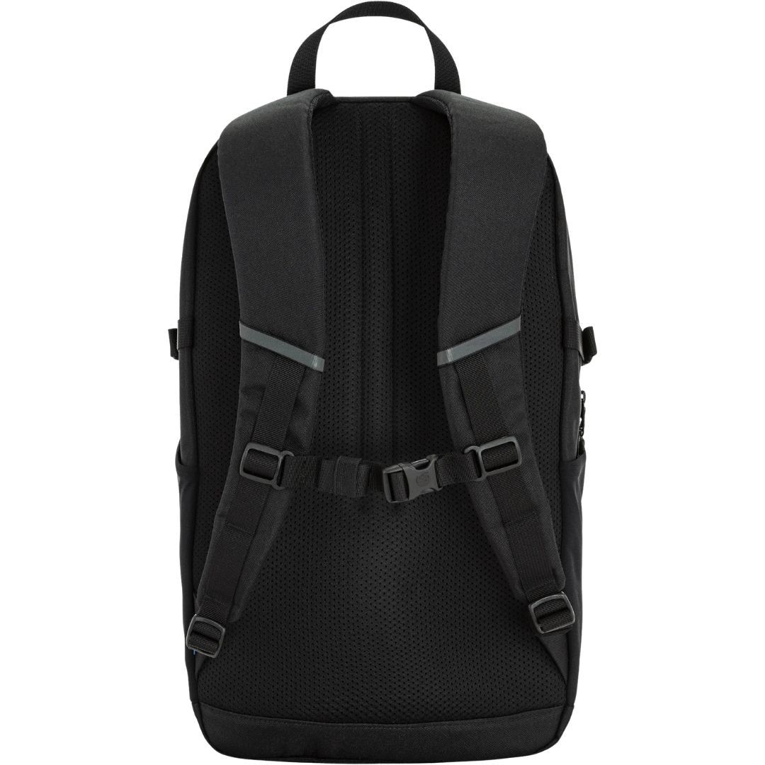 Fjällräven Skule 24 mochila urbana 24L color black vista trasera con tirantes acolchados y correa pectoral.