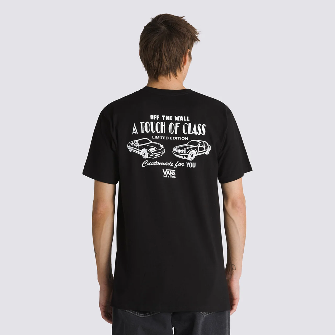 Camiseta Vans Motors SS Black, un toque de clase