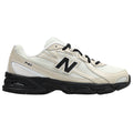 Zapatillas New Balance 740 en color Timberwolf NB-103 White con logotipo N en negro, vista lateral exterior