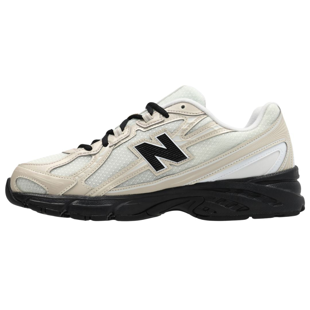 Zapatillas New Balance 740 Timberwolf NB-103 White con paneles de malla y refuerzos sintéticos, vista lateral interior.